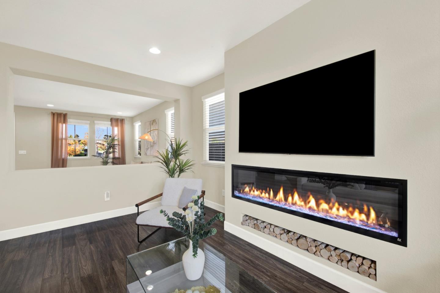 Detail Gallery Image 7 of 36 For 307 Maverick Dr, Vacaville,  CA 95687 - 4 Beds | 2/1 Baths