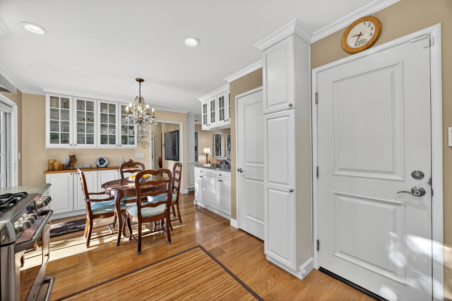 Detail Gallery Image 10 of 42 For 1318 Huron Ave, San Mateo,  CA 94401 - 4 Beds | 2 Baths