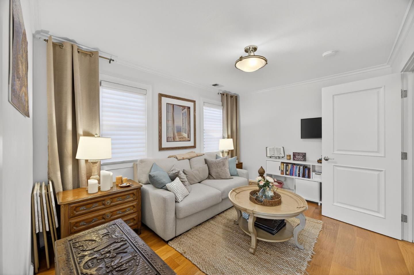 Detail Gallery Image 16 of 42 For 1318 Huron Ave, San Mateo,  CA 94401 - 4 Beds | 2 Baths