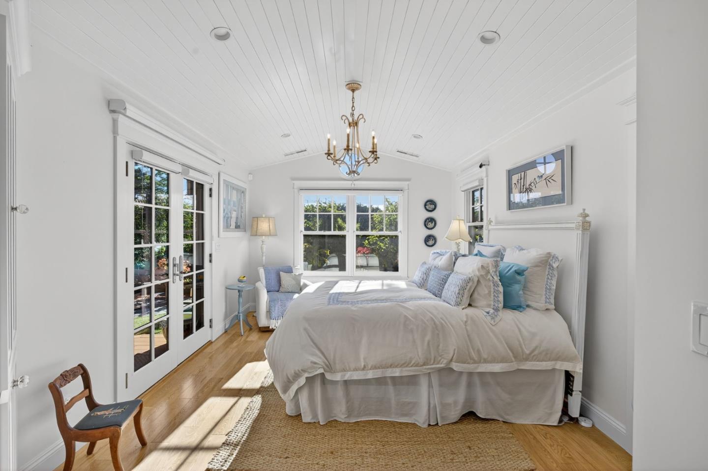 Detail Gallery Image 18 of 42 For 1318 Huron Ave, San Mateo,  CA 94401 - 4 Beds | 2 Baths