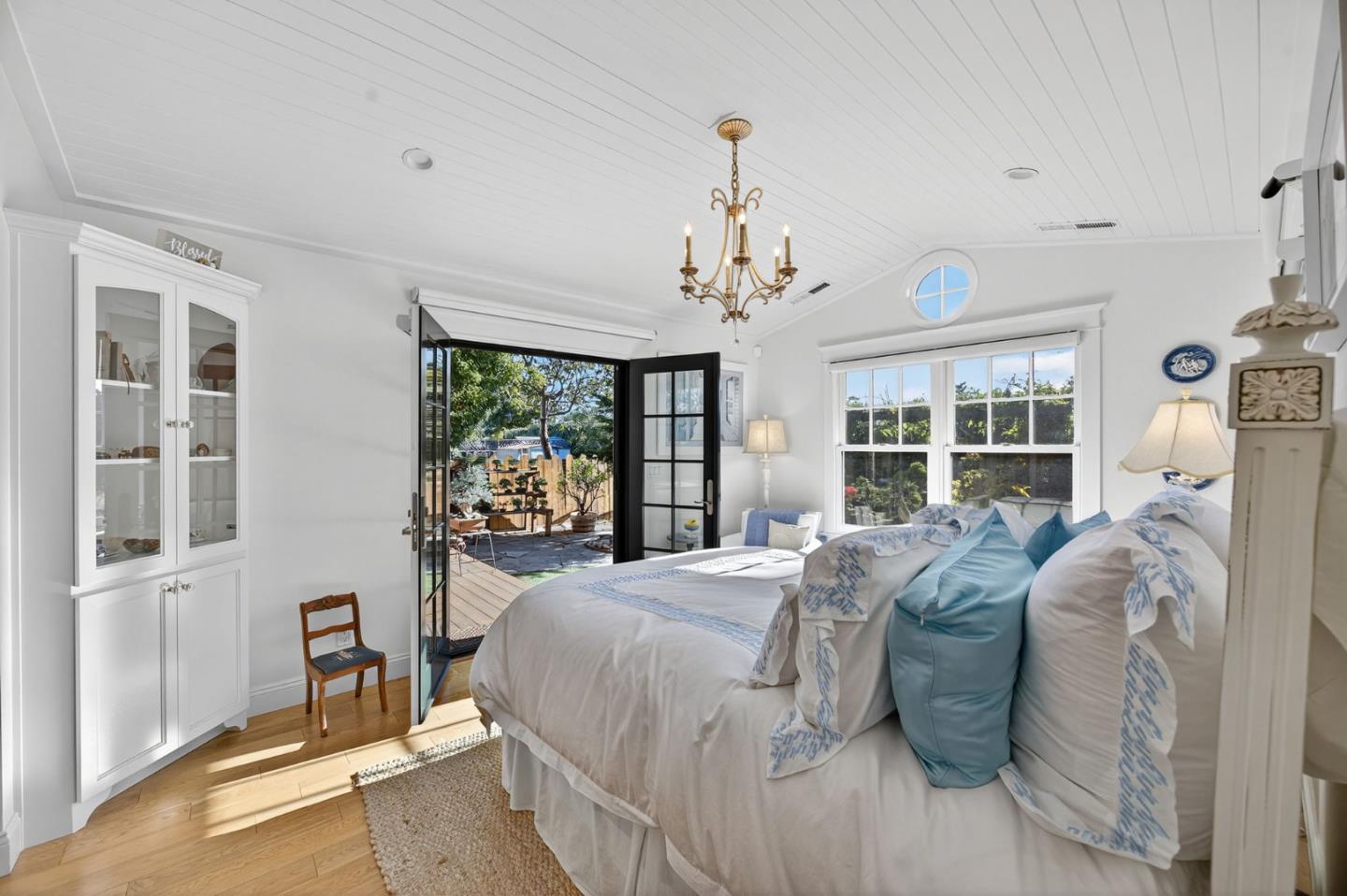 Detail Gallery Image 19 of 42 For 1318 Huron Ave, San Mateo,  CA 94401 - 4 Beds | 2 Baths