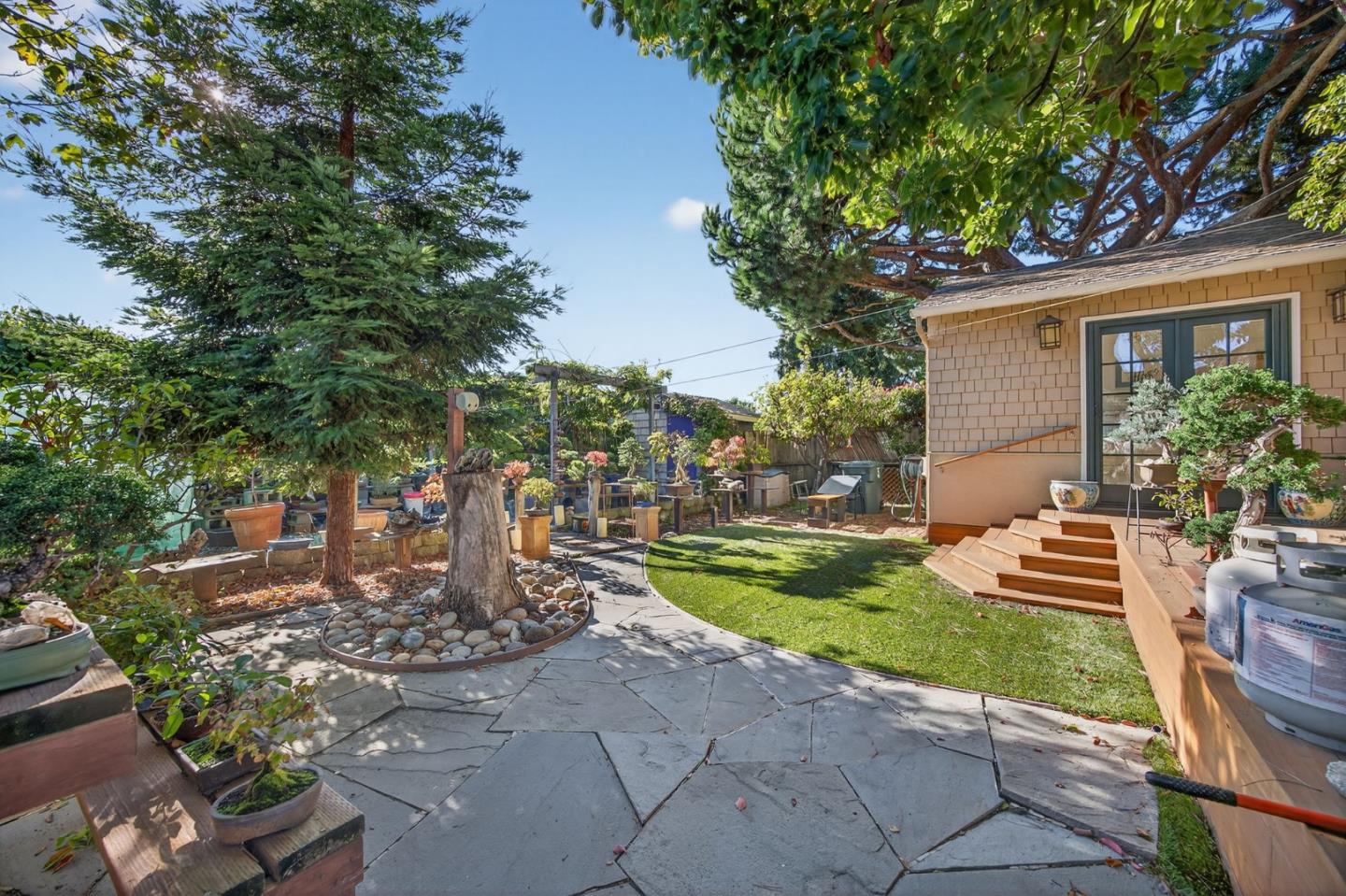 Detail Gallery Image 34 of 42 For 1318 Huron Ave, San Mateo,  CA 94401 - 4 Beds | 2 Baths