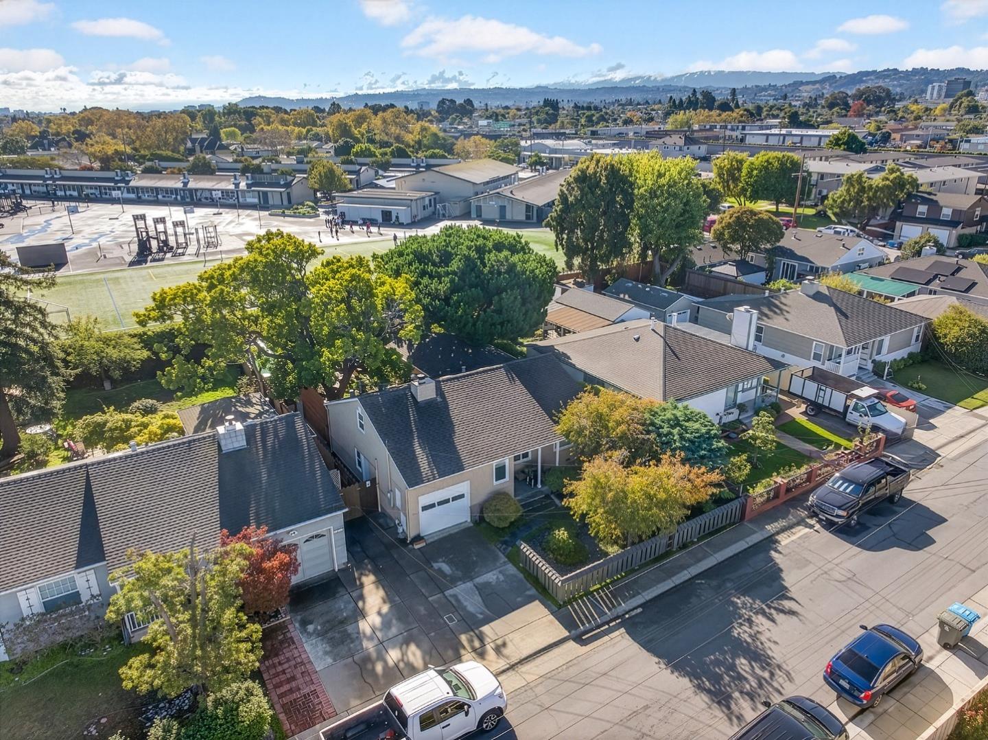 Detail Gallery Image 40 of 42 For 1318 Huron Ave, San Mateo,  CA 94401 - 4 Beds | 2 Baths