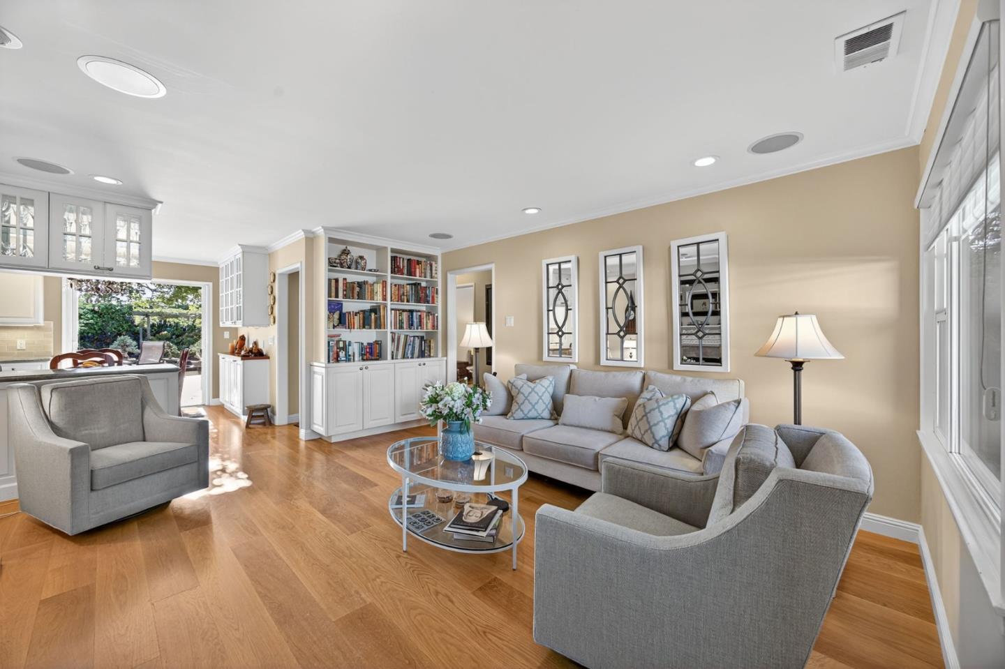 Detail Gallery Image 7 of 42 For 1318 Huron Ave, San Mateo,  CA 94401 - 4 Beds | 2 Baths