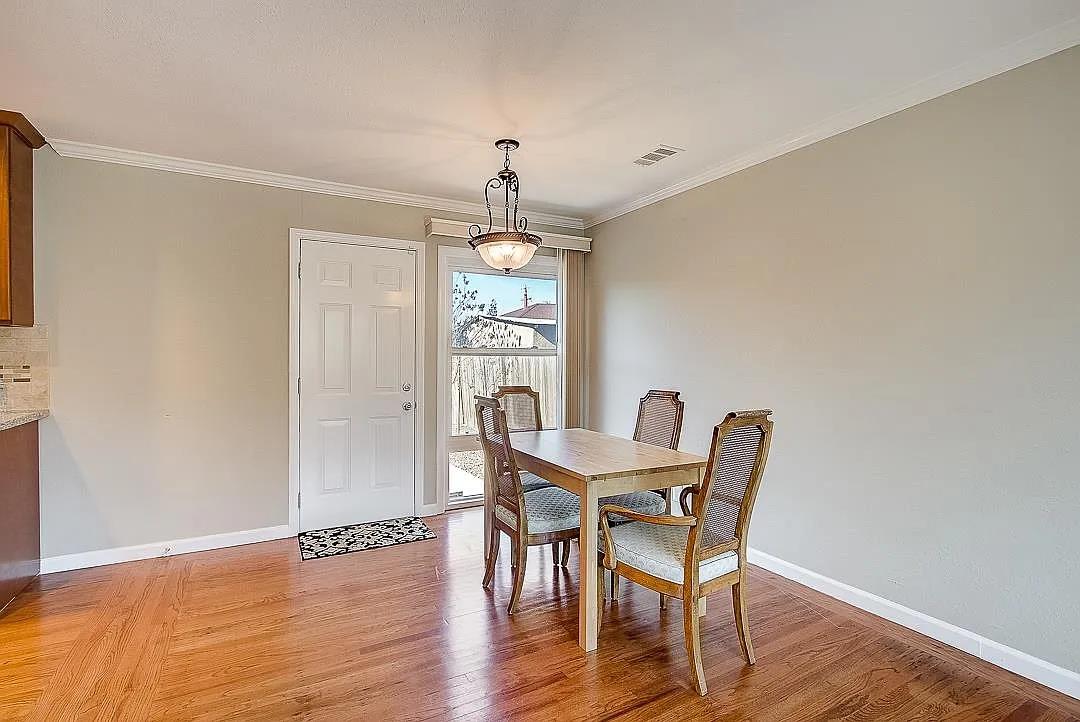 Detail Gallery Image 6 of 17 For 463 Larkspur Dr, East Palo Alto,  CA 94303 - 3 Beds | 1 Baths