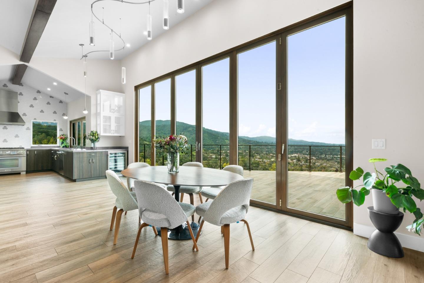 Detail Gallery Image 19 of 111 For 17808 Tourney Rd, Los Gatos,  CA 95030 - 5 Beds | 4/2 Baths