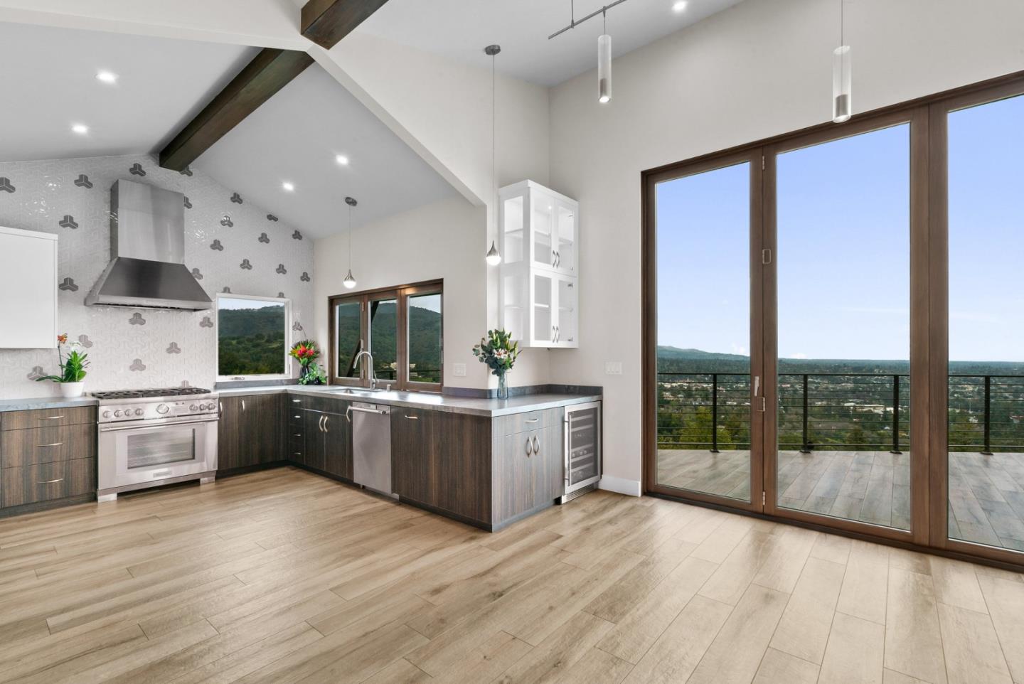 Detail Gallery Image 27 of 111 For 17808 Tourney Rd, Los Gatos,  CA 95030 - 5 Beds | 4/2 Baths