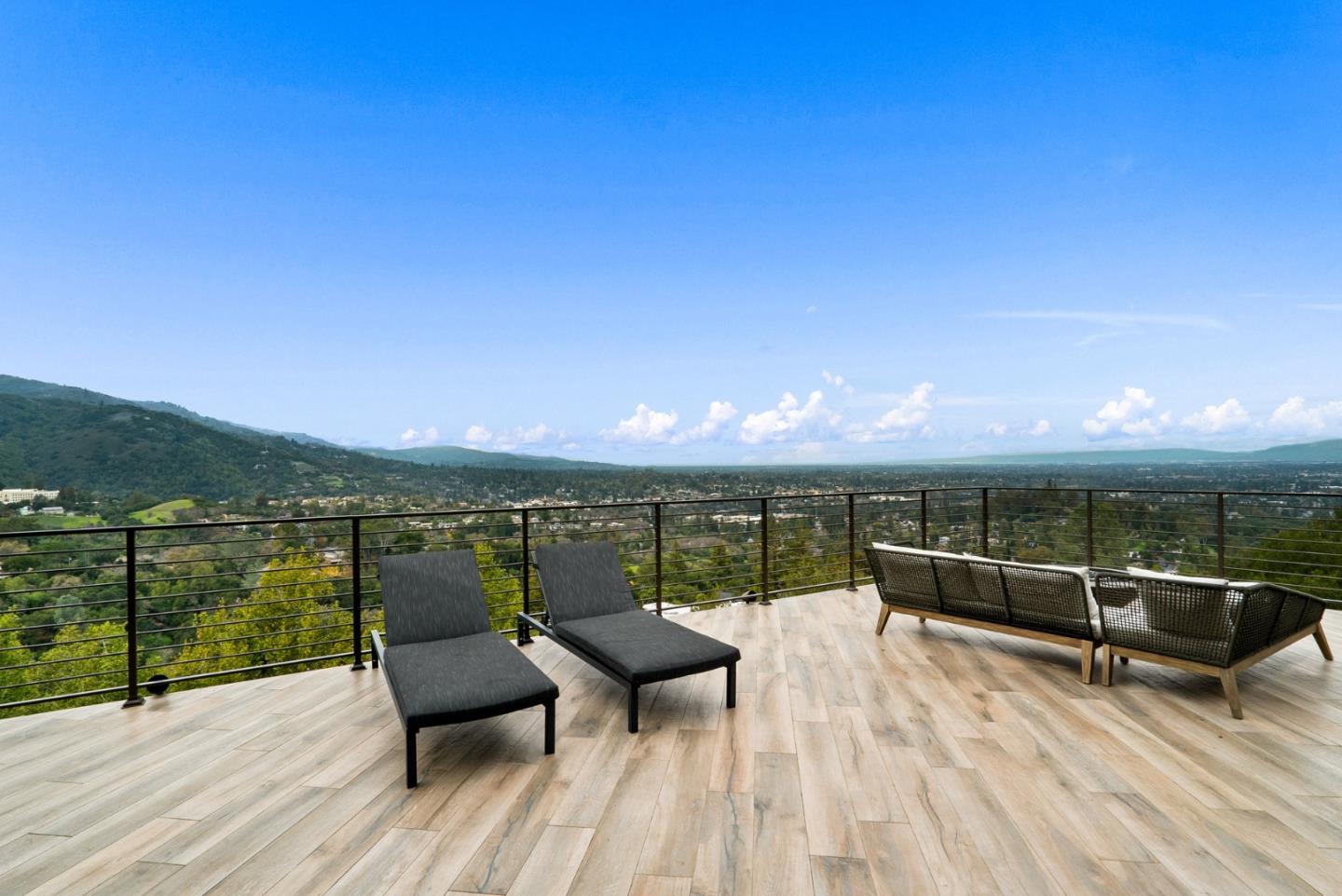 Detail Gallery Image 39 of 111 For 17808 Tourney Rd, Los Gatos,  CA 95030 - 5 Beds | 4/2 Baths