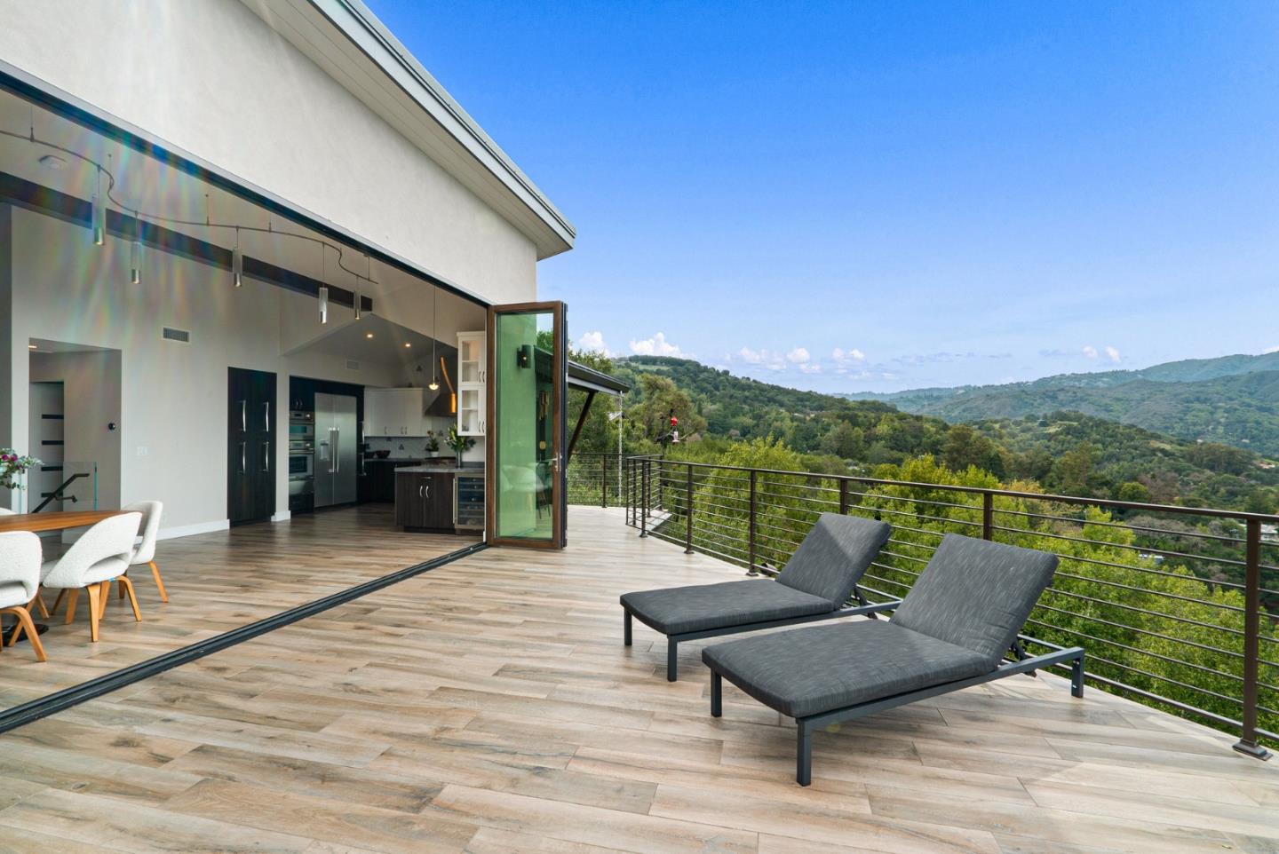 Detail Gallery Image 40 of 111 For 17808 Tourney Rd, Los Gatos,  CA 95030 - 5 Beds | 4/2 Baths