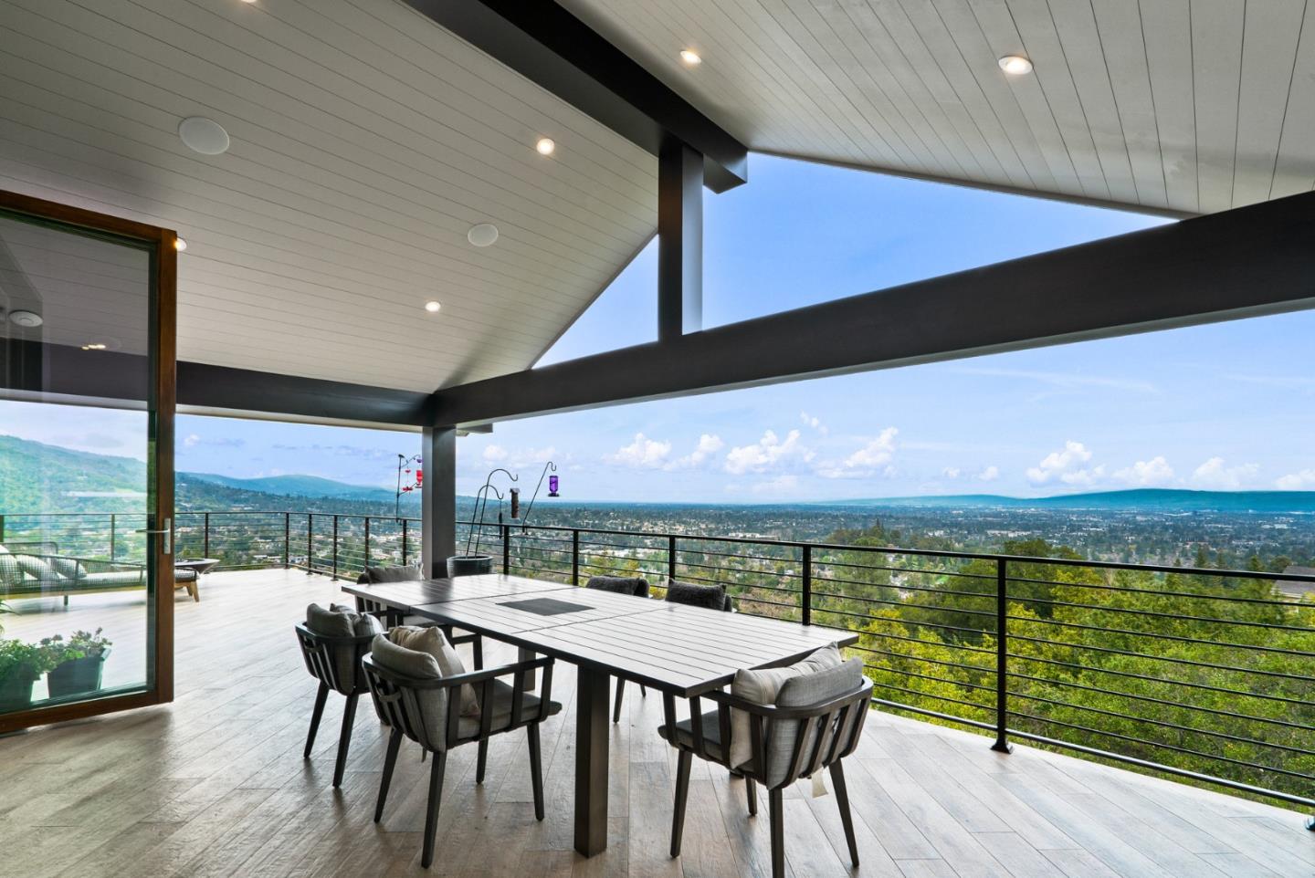 Detail Gallery Image 46 of 111 For 17808 Tourney Rd, Los Gatos,  CA 95030 - 5 Beds | 4/2 Baths