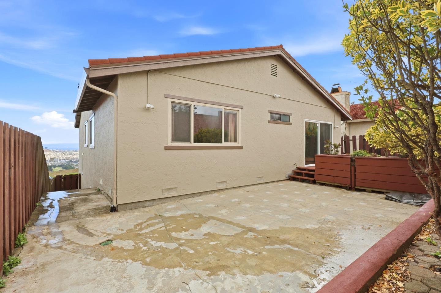 Detail Gallery Image 29 of 31 For 17 Vista Ct, South San Francisco,  CA 94080 - 4 Beds | 2 Baths