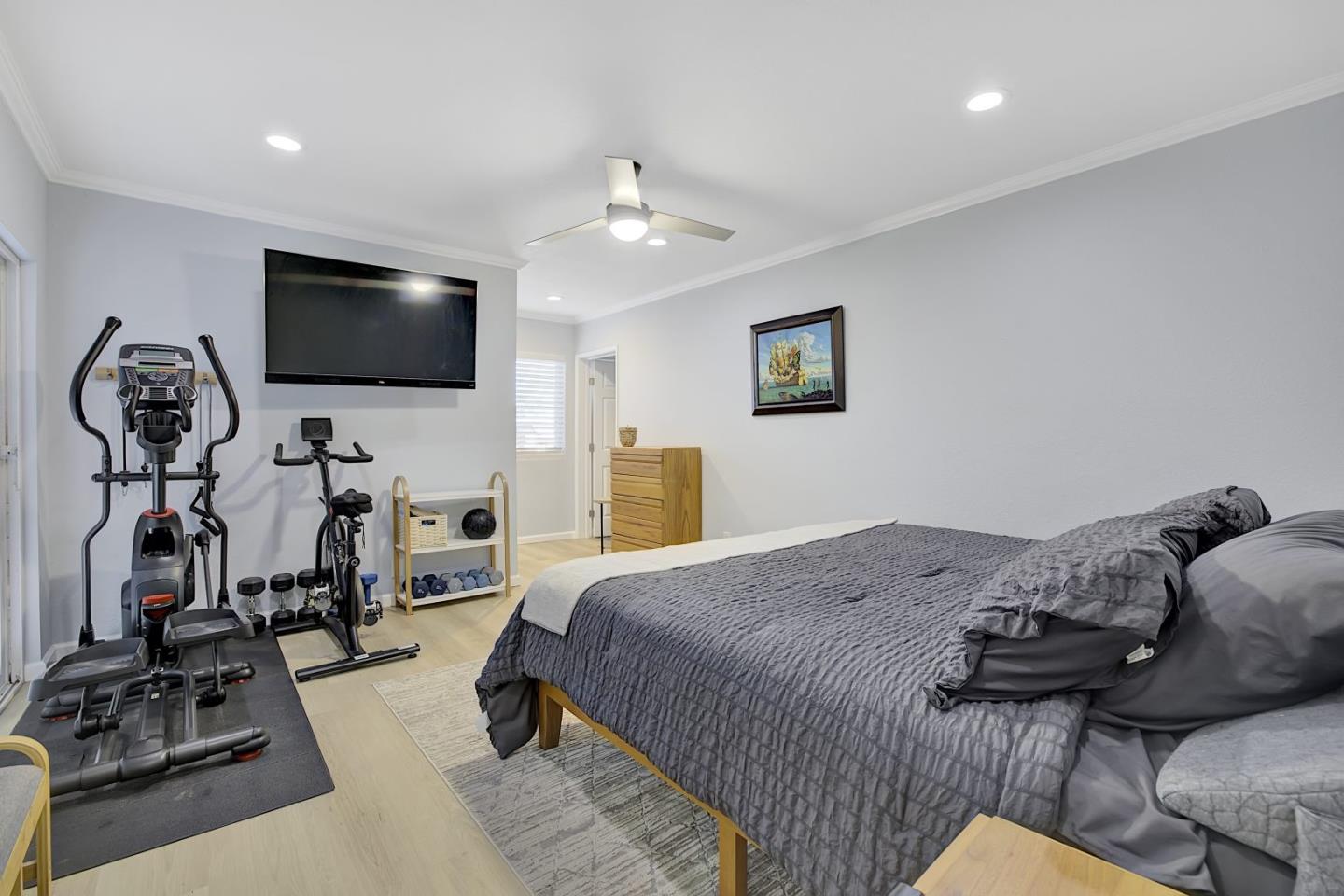 Detail Gallery Image 19 of 39 For 760 Welburn Ave, Gilroy,  CA 95020 - 5 Beds | 3 Baths