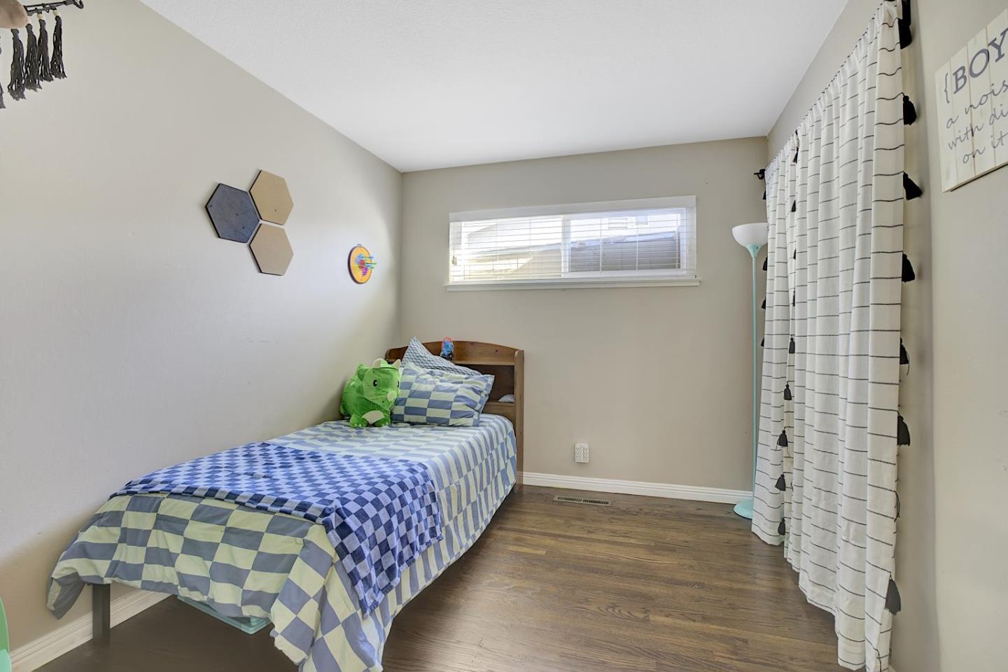 Detail Gallery Image 22 of 39 For 760 Welburn Ave, Gilroy,  CA 95020 - 5 Beds | 3 Baths