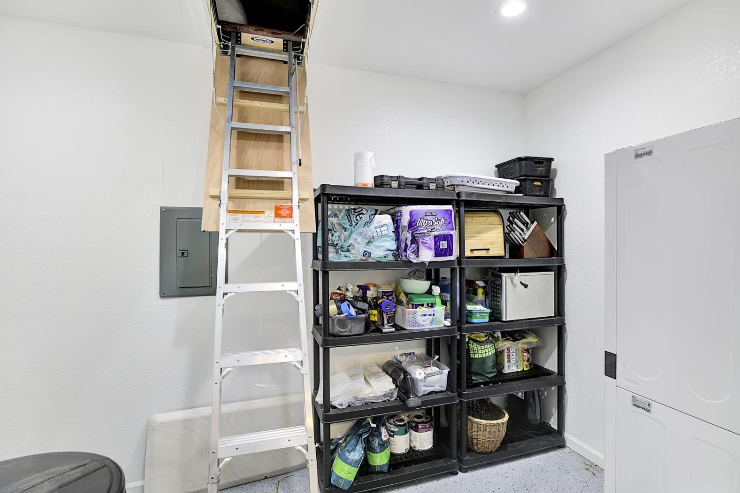 Detail Gallery Image 32 of 39 For 760 Welburn Ave, Gilroy,  CA 95020 - 5 Beds | 3 Baths