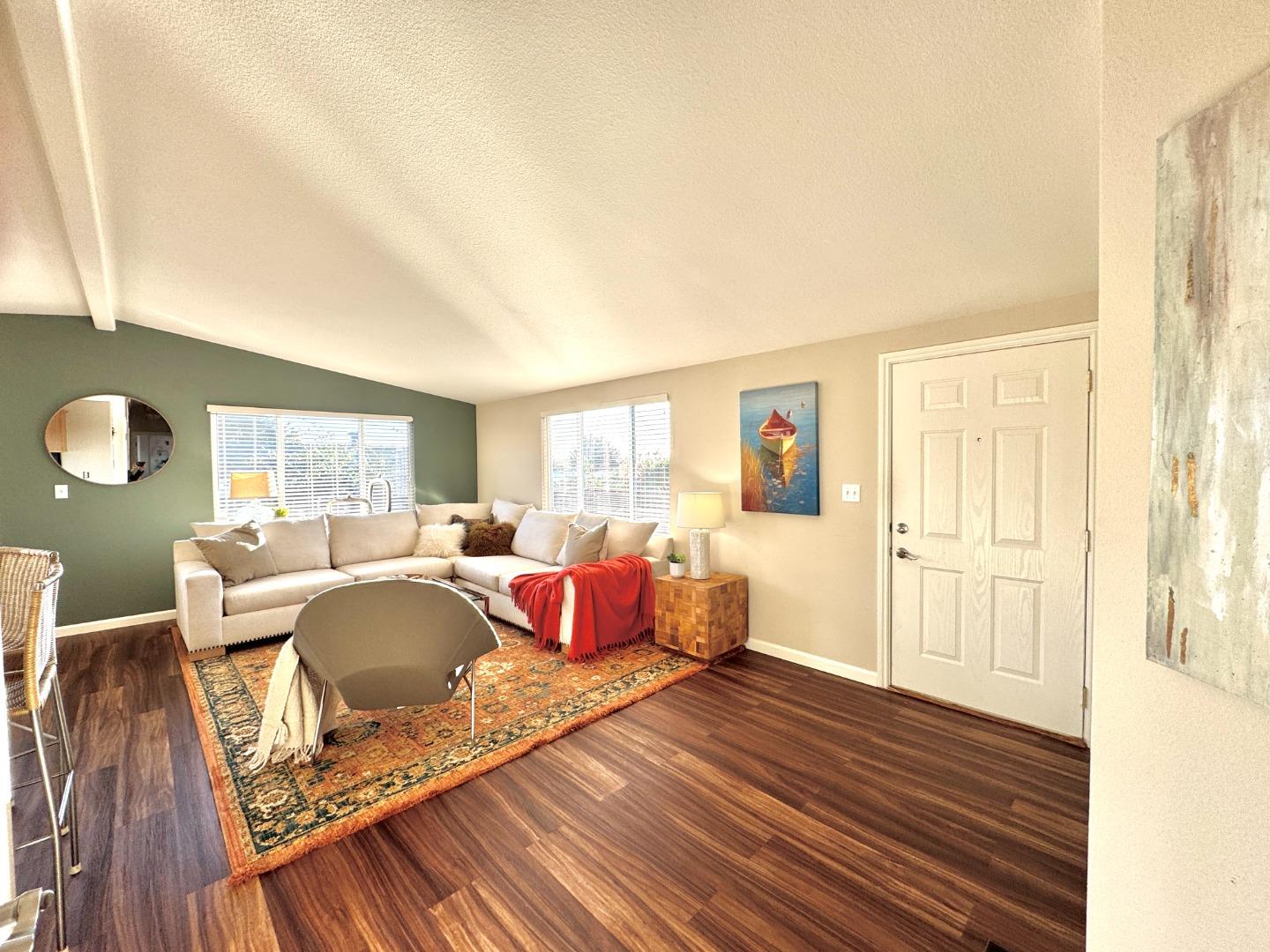 Detail Gallery Image 5 of 26 For 37 Oceanview Ave #37,  Half Moon Bay,  CA 94019 - 2 Beds | 2 Baths