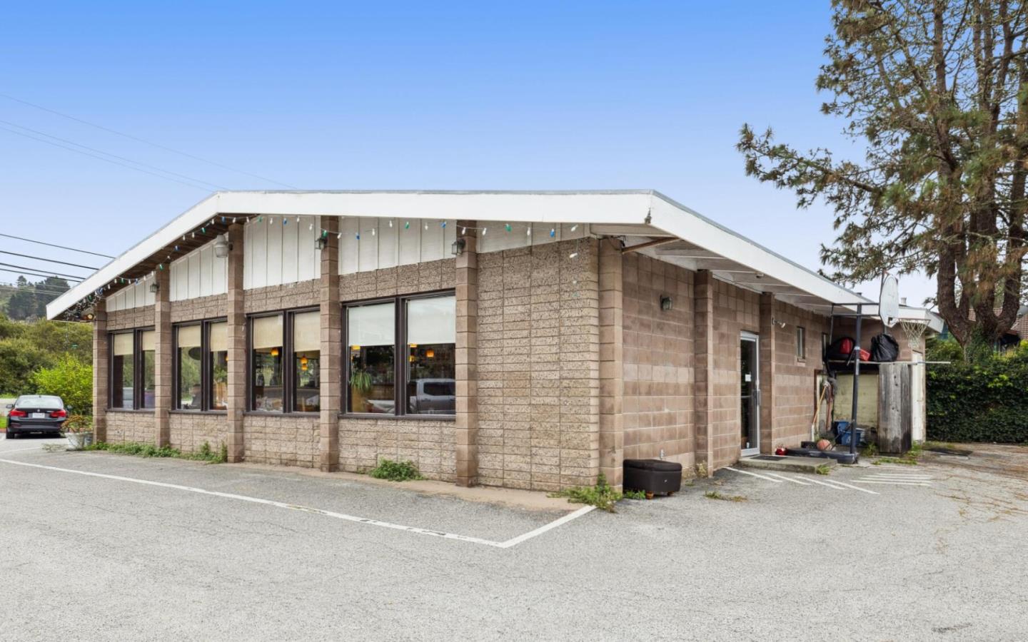 Detail Gallery Image 7 of 11 For 3048 Cabrillo Hwy, Half Moon Bay,  CA 94019 - – Beds | – Baths