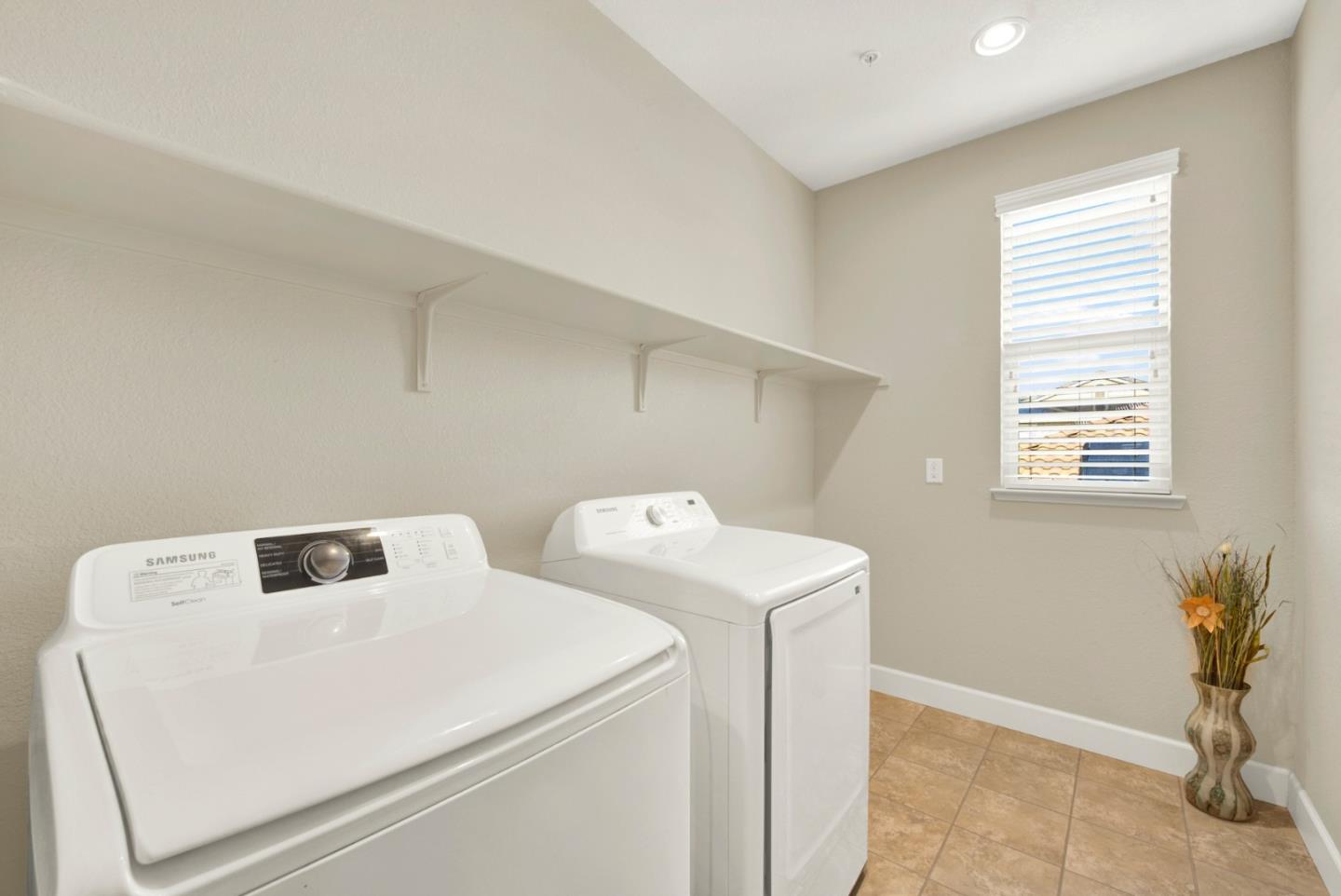 Detail Gallery Image 20 of 24 For 307 Maverick Dr, Vacaville,  CA 95687 - 4 Beds | 2/1 Baths