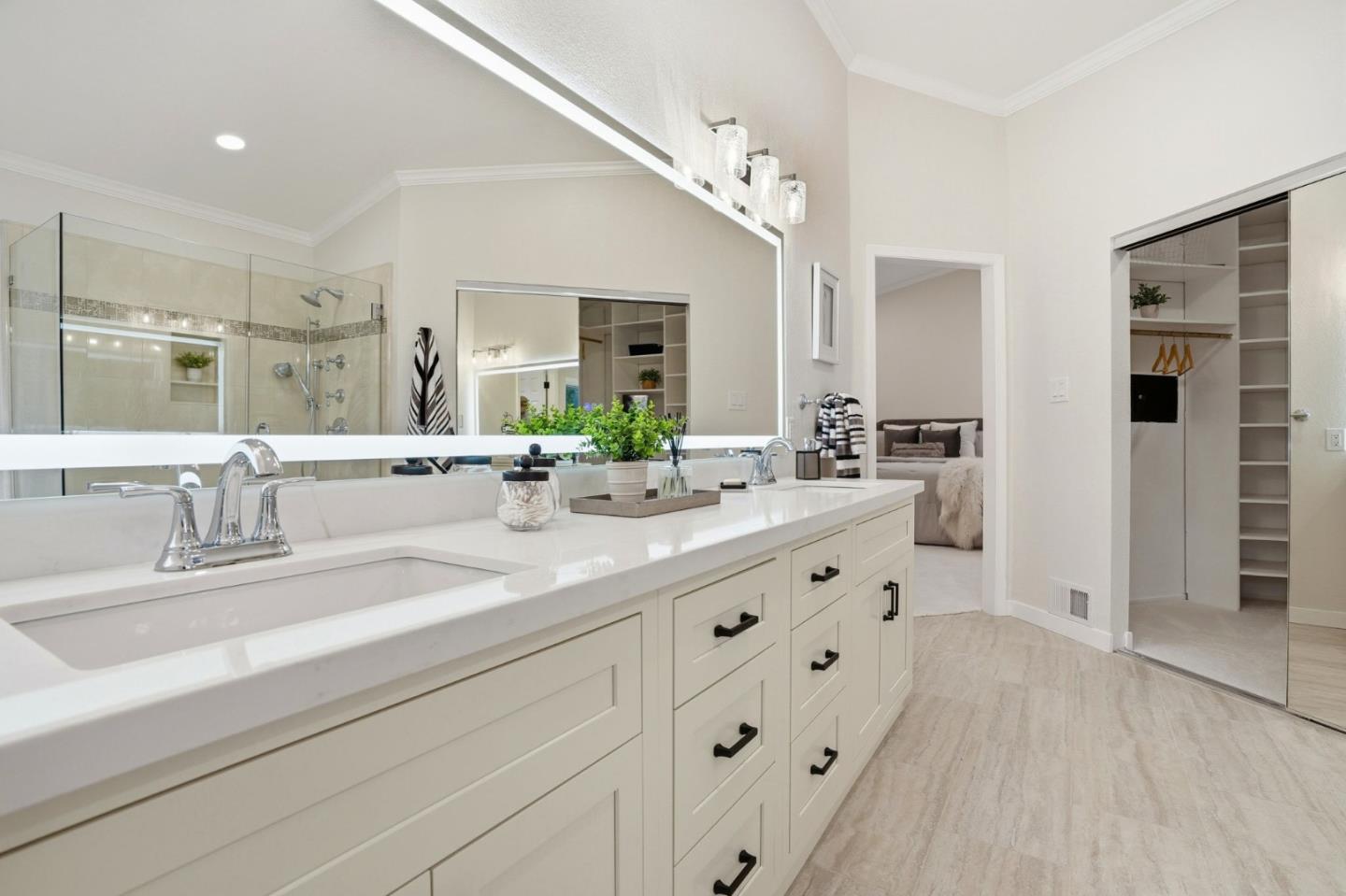 Detail Gallery Image 28 of 41 For 119 Mesa Verde Way, San Carlos,  CA 94070 - 3 Beds | 2/1 Baths