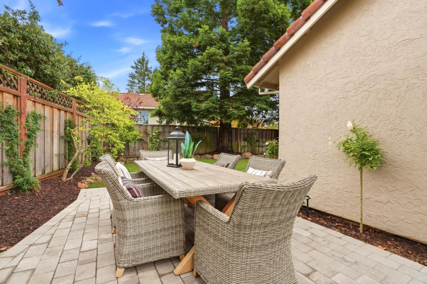 Detail Gallery Image 34 of 41 For 119 Mesa Verde Way, San Carlos,  CA 94070 - 3 Beds | 2/1 Baths