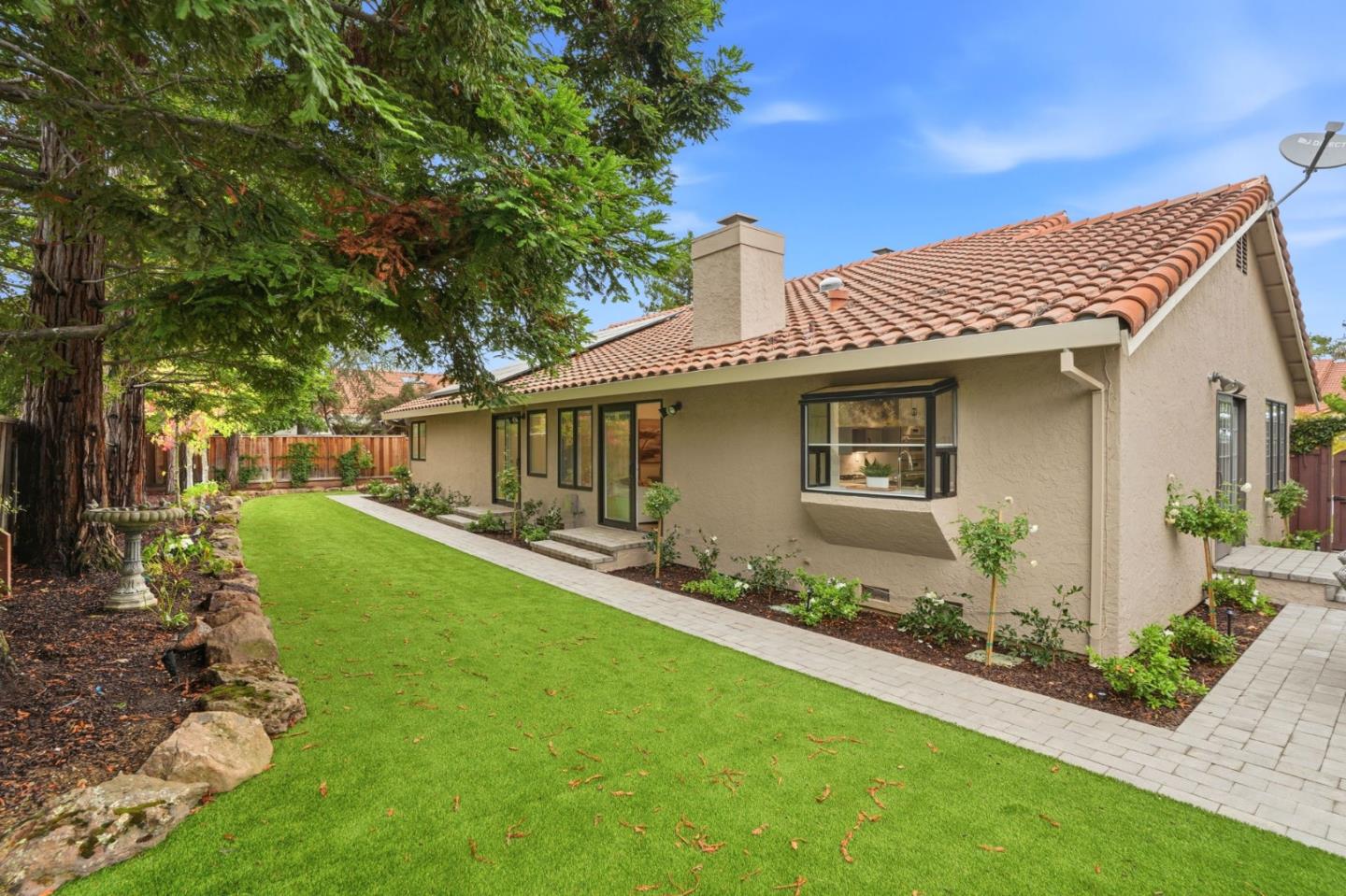 Detail Gallery Image 36 of 41 For 119 Mesa Verde Way, San Carlos,  CA 94070 - 3 Beds | 2/1 Baths