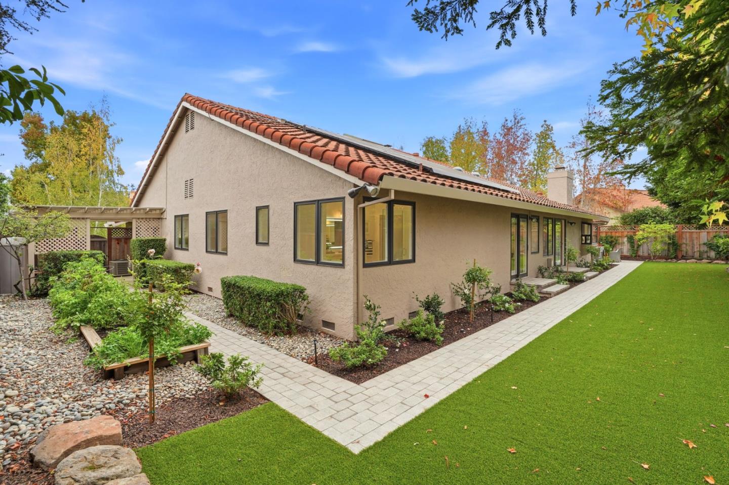 Detail Gallery Image 39 of 41 For 119 Mesa Verde Way, San Carlos,  CA 94070 - 3 Beds | 2/1 Baths