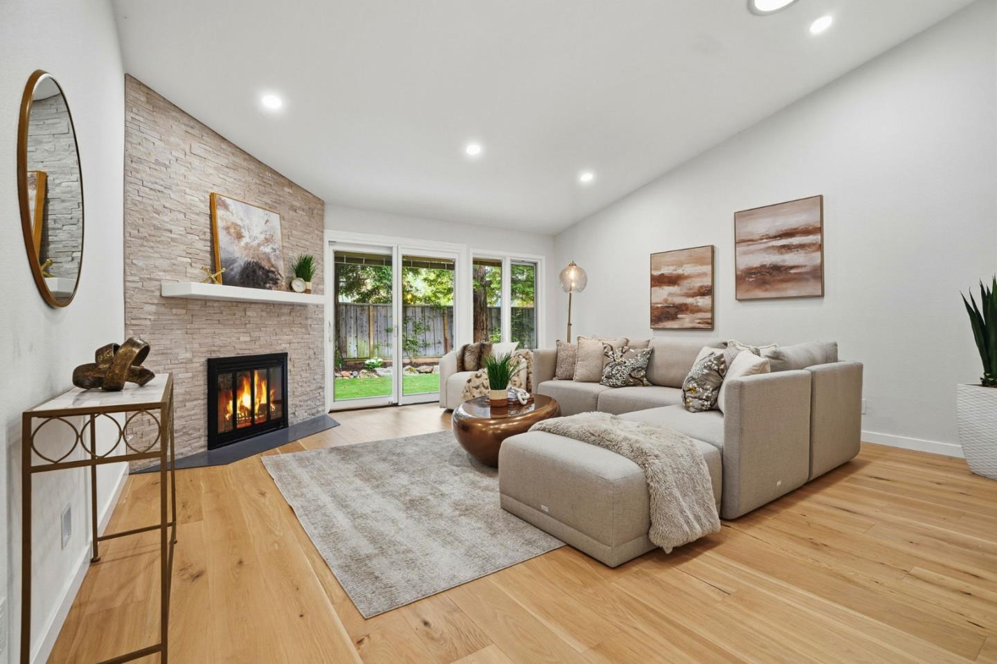 Detail Gallery Image 6 of 41 For 119 Mesa Verde Way, San Carlos,  CA 94070 - 3 Beds | 2/1 Baths