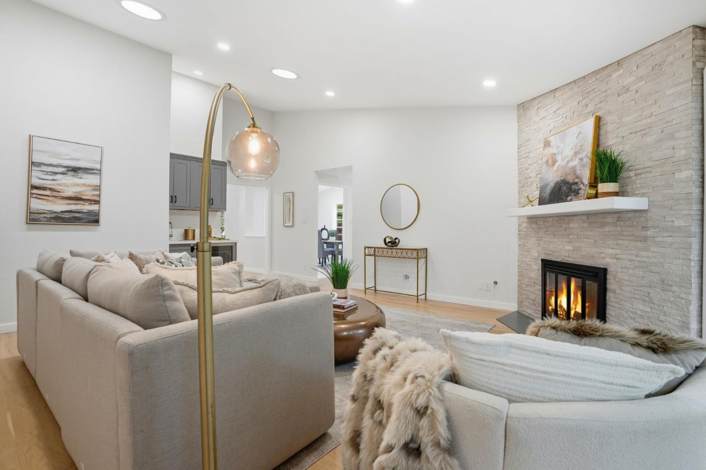 Detail Gallery Image 7 of 41 For 119 Mesa Verde Way, San Carlos,  CA 94070 - 3 Beds | 2/1 Baths