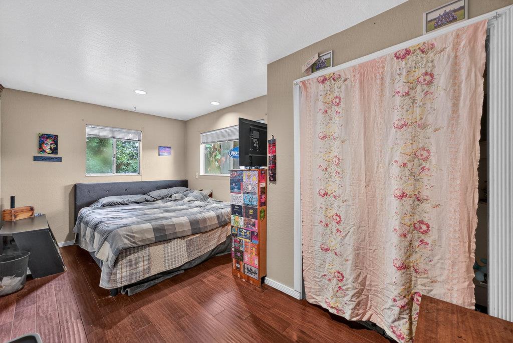 Detail Gallery Image 19 of 34 For 885 Larkin Valley Rd, Watsonville,  CA 95076 - 2 Beds | 2 Baths