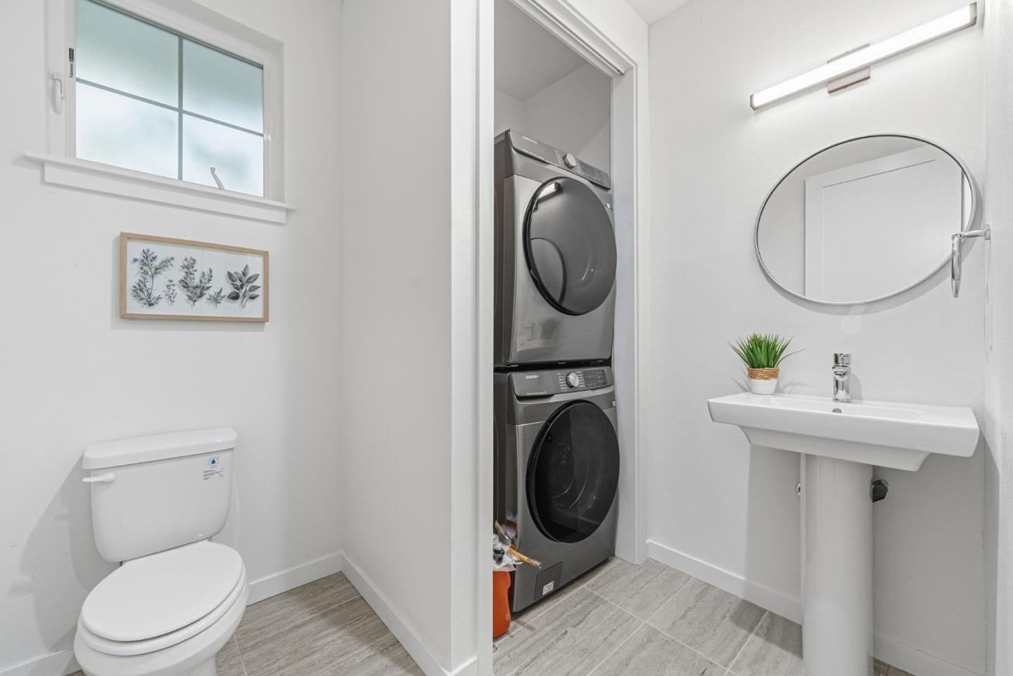 Detail Gallery Image 15 of 34 For 139 Flynn Ave, Mountain View,  CA 94043 - 3 Beds | 3/1 Baths