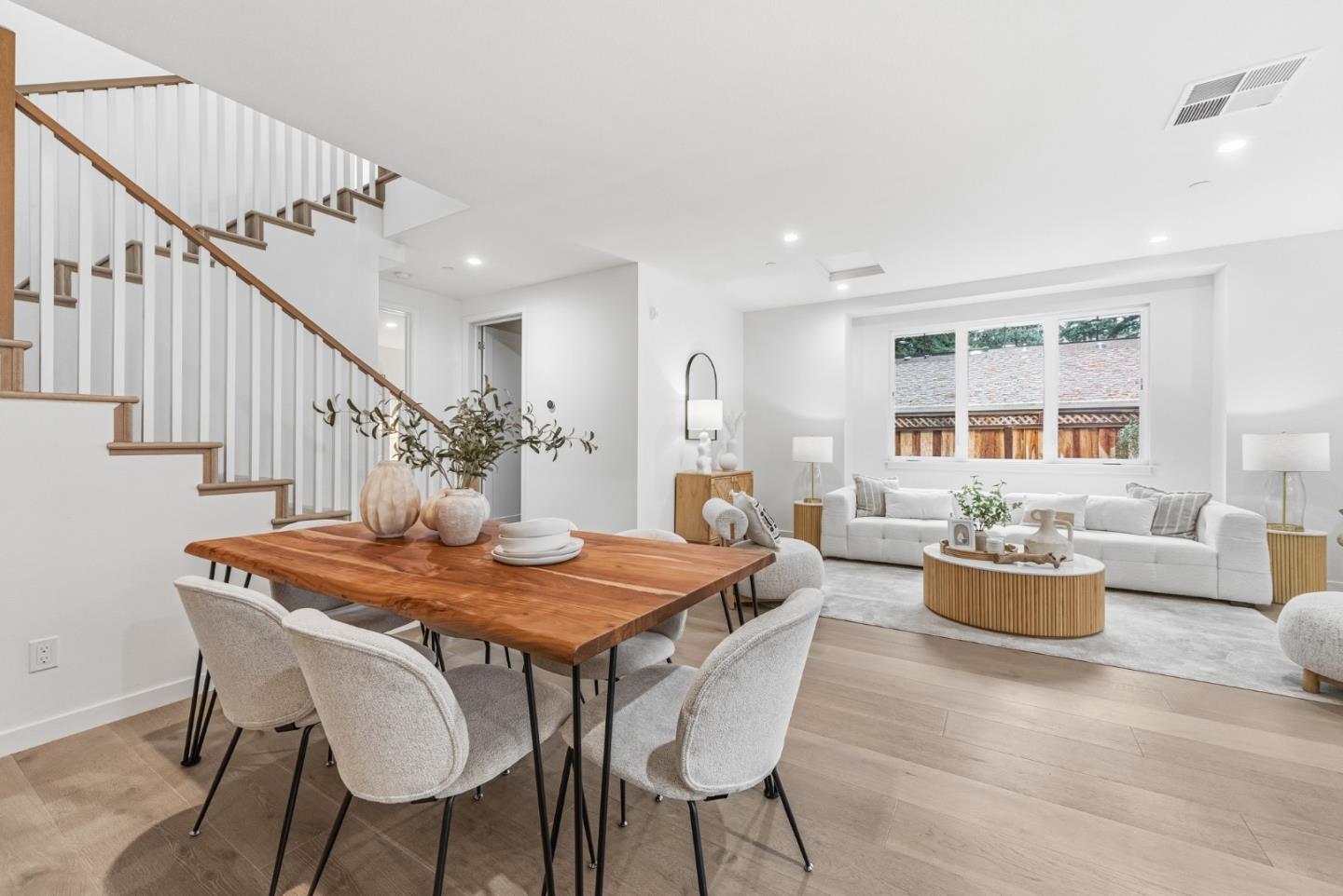 Detail Gallery Image 8 of 34 For 139 Flynn Ave, Mountain View,  CA 94043 - 3 Beds | 3/1 Baths