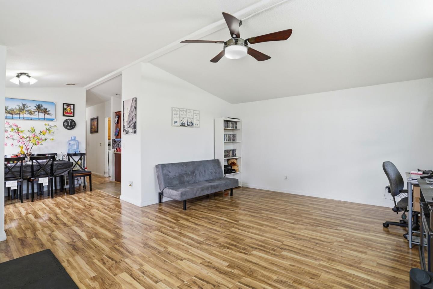 Detail Gallery Image 10 of 37 For 2580 Senter Rd #434,  San Jose,  CA 95111 - 3 Beds | 2 Baths