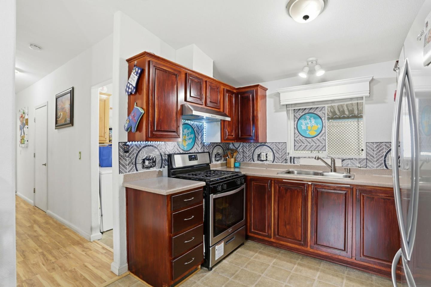 Detail Gallery Image 14 of 37 For 2580 Senter Rd #434,  San Jose,  CA 95111 - 3 Beds | 2 Baths