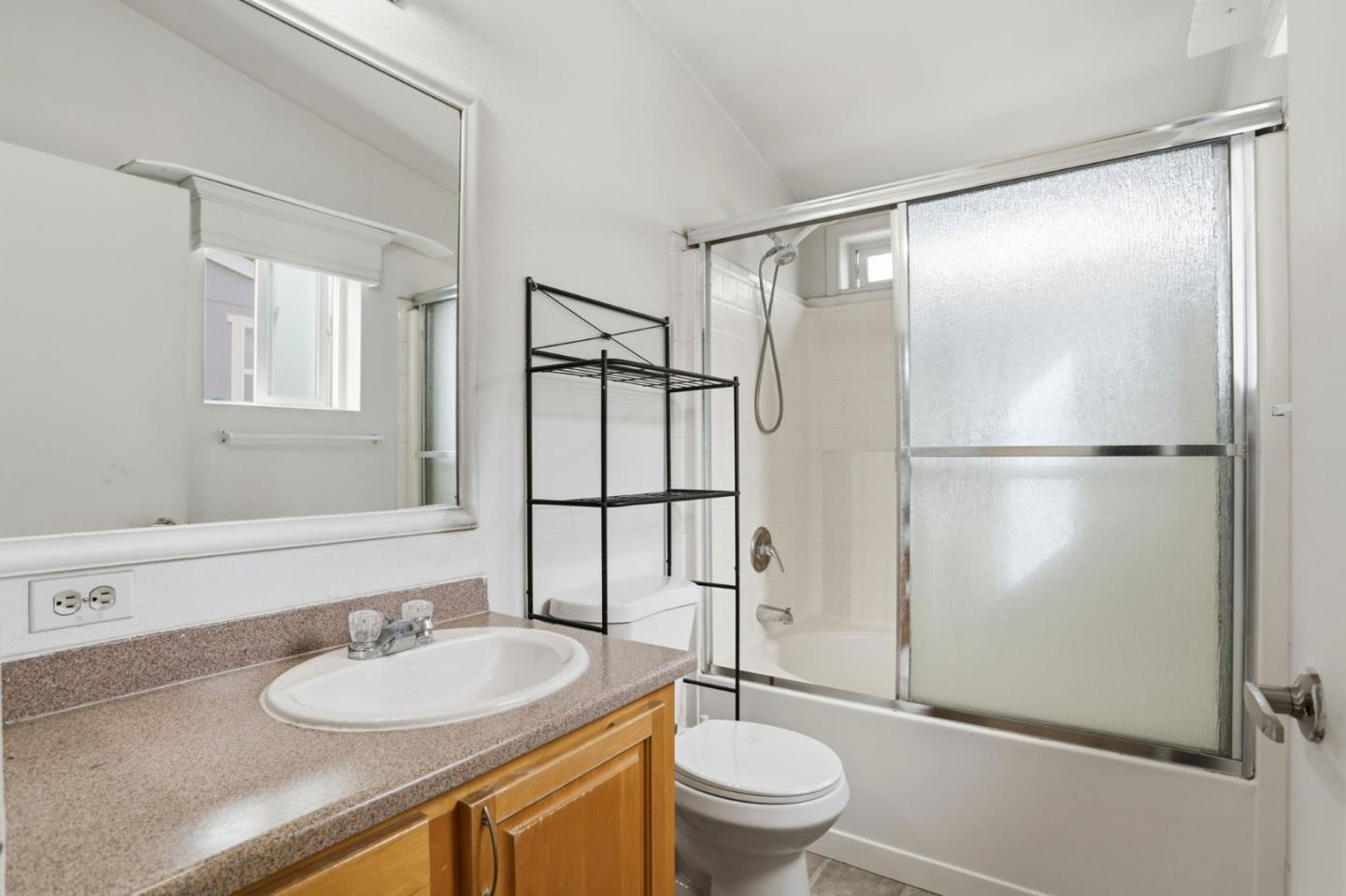 Detail Gallery Image 28 of 37 For 2580 Senter Rd #434,  San Jose,  CA 95111 - 3 Beds | 2 Baths