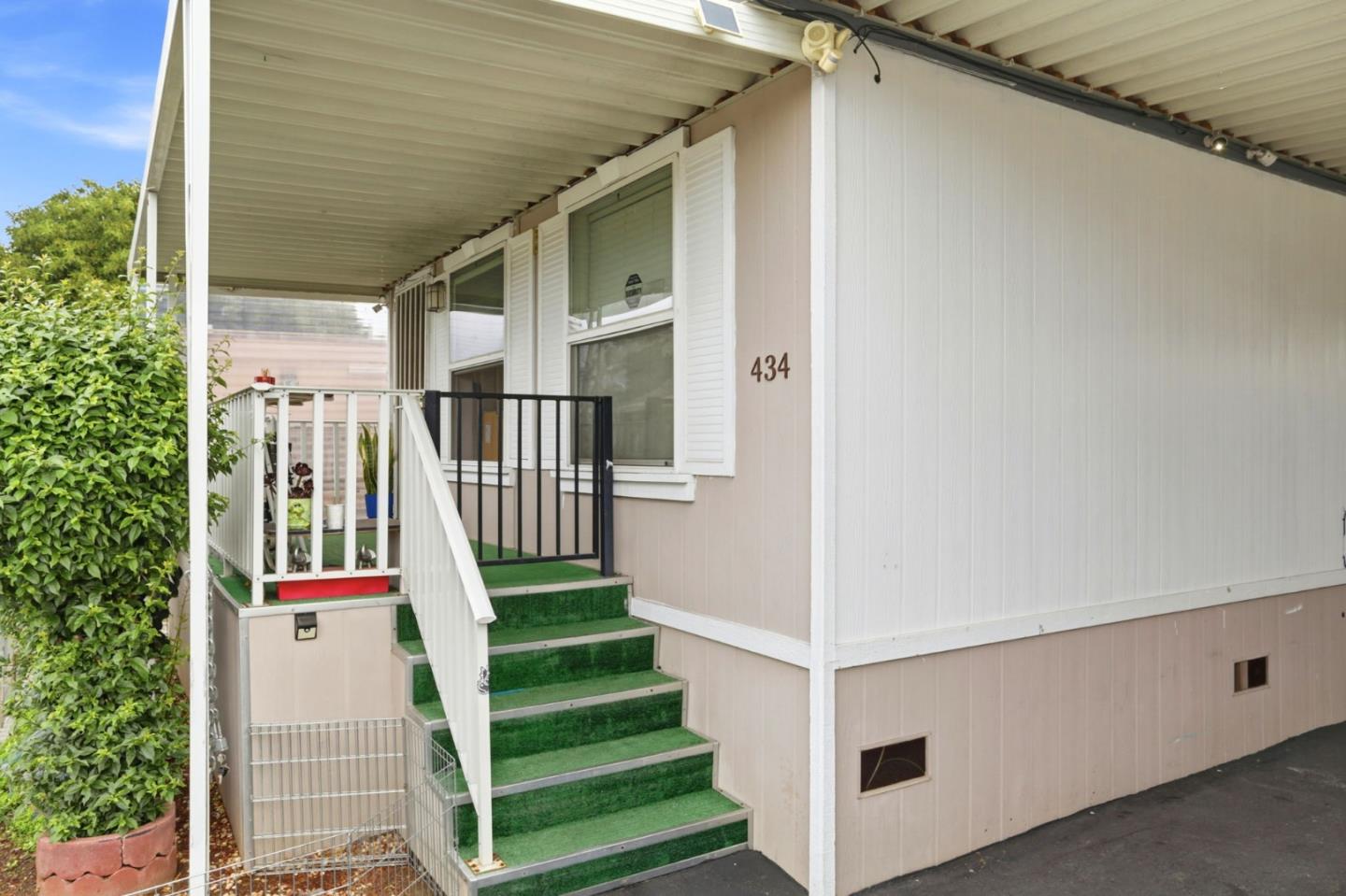 Detail Gallery Image 6 of 37 For 2580 Senter Rd #434,  San Jose,  CA 95111 - 3 Beds | 2 Baths