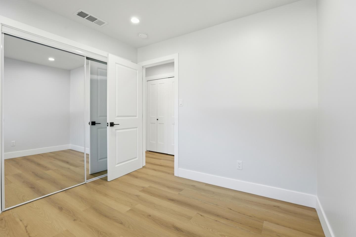 Detail Gallery Image 12 of 32 For 1361 Hillcrest Rd, Hollister,  CA 95023 - 3 Beds | 2 Baths