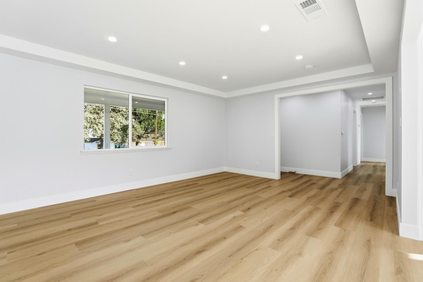 Detail Gallery Image 16 of 32 For 1361 Hillcrest Rd, Hollister,  CA 95023 - 3 Beds | 2 Baths