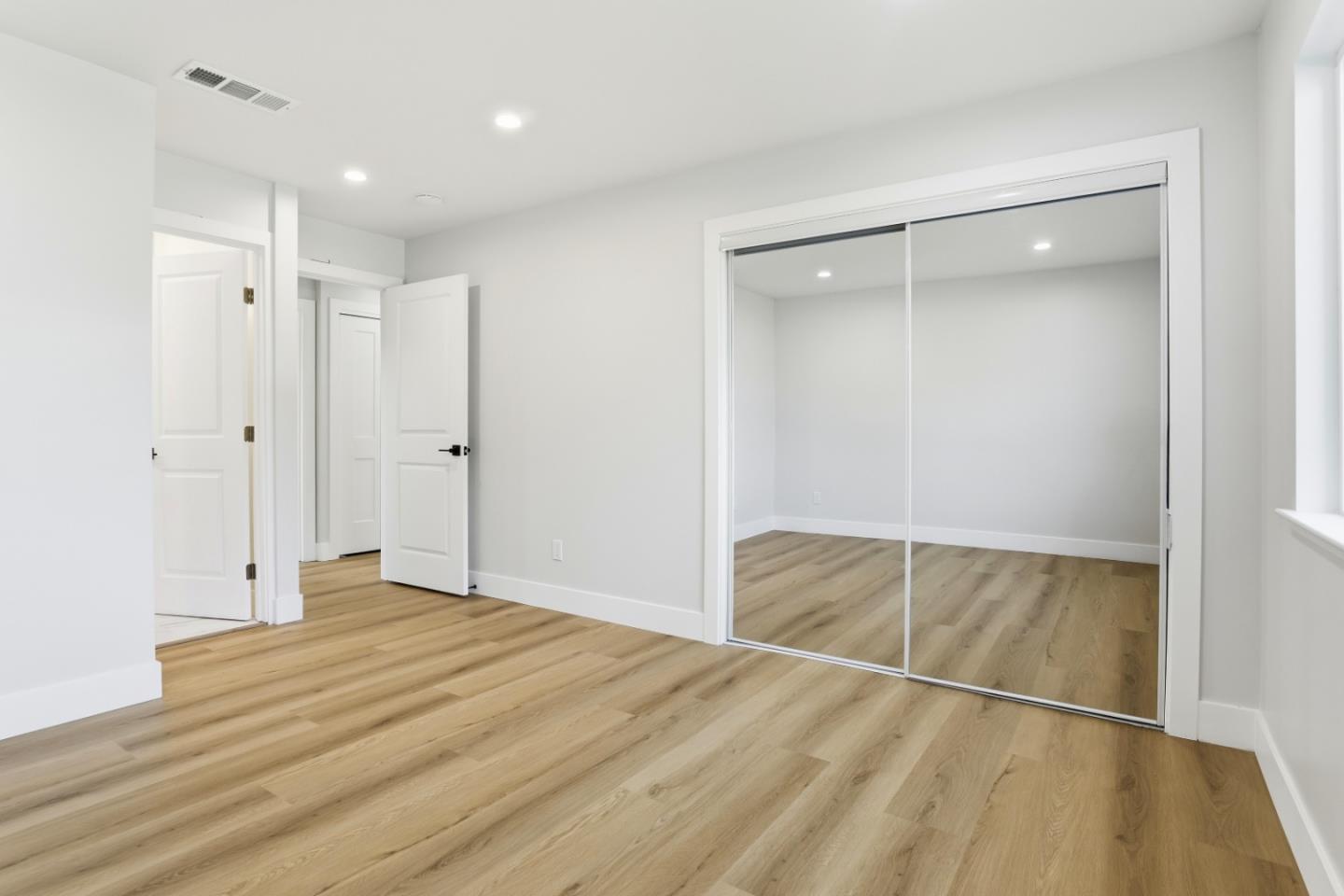 Detail Gallery Image 17 of 32 For 1361 Hillcrest Rd, Hollister,  CA 95023 - 3 Beds | 2 Baths