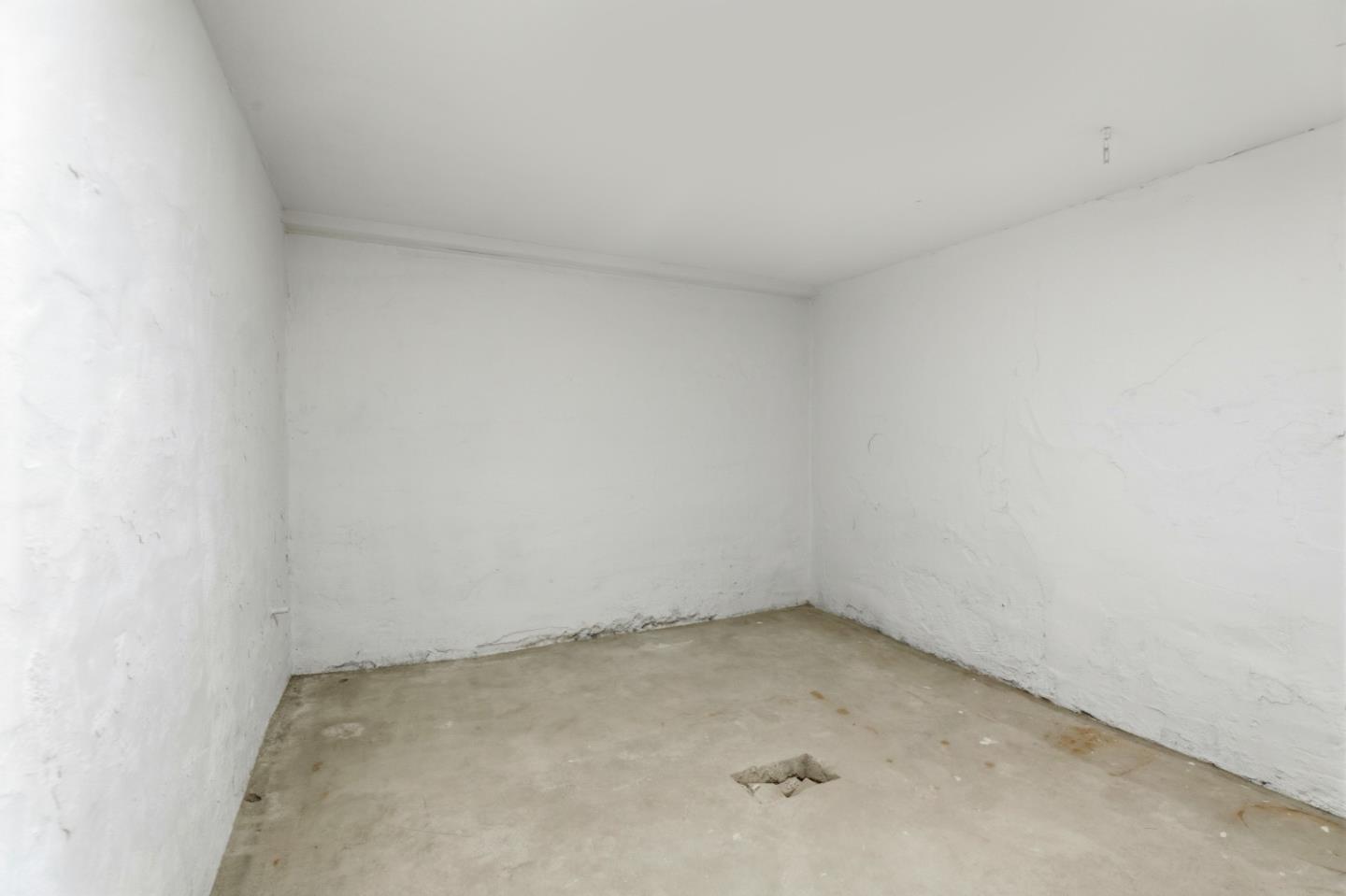 Detail Gallery Image 21 of 32 For 1361 Hillcrest Rd, Hollister,  CA 95023 - 3 Beds | 2 Baths