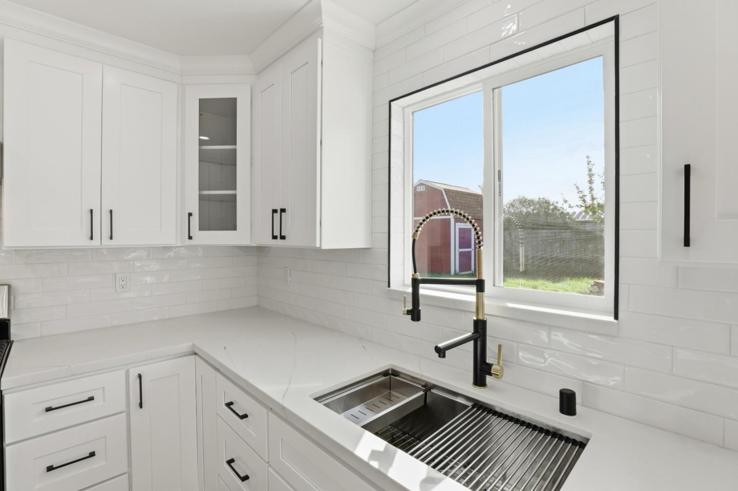 Detail Gallery Image 8 of 32 For 1361 Hillcrest Rd, Hollister,  CA 95023 - 3 Beds | 2 Baths