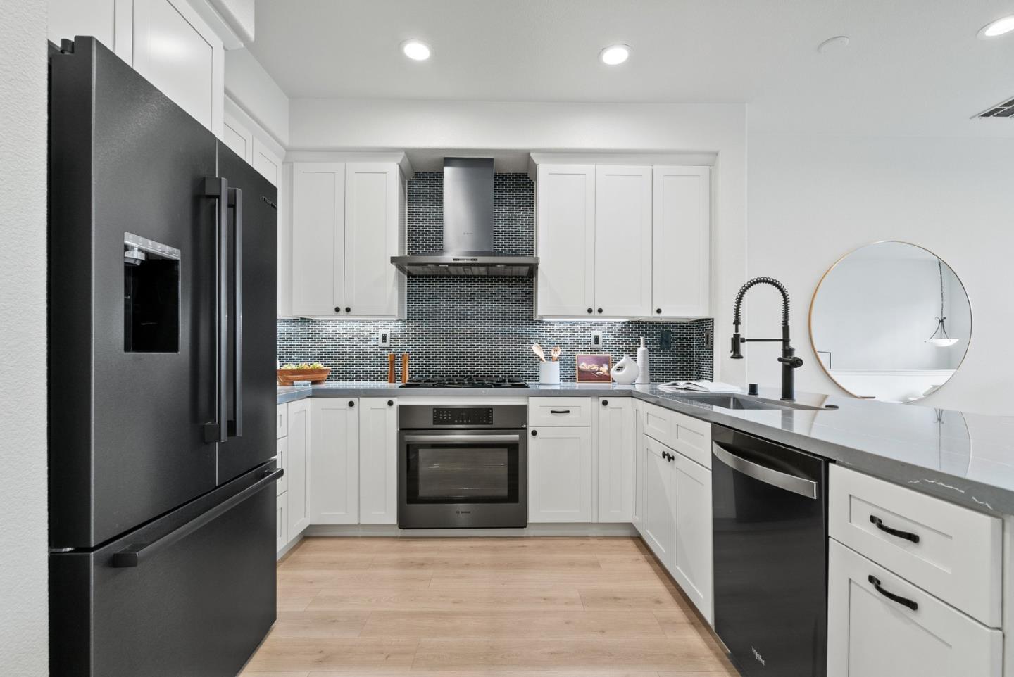 Detail Gallery Image 13 of 50 For 4443 Lick Mill Blvd, Santa Clara,  CA 95054 - 3 Beds | 3 Baths