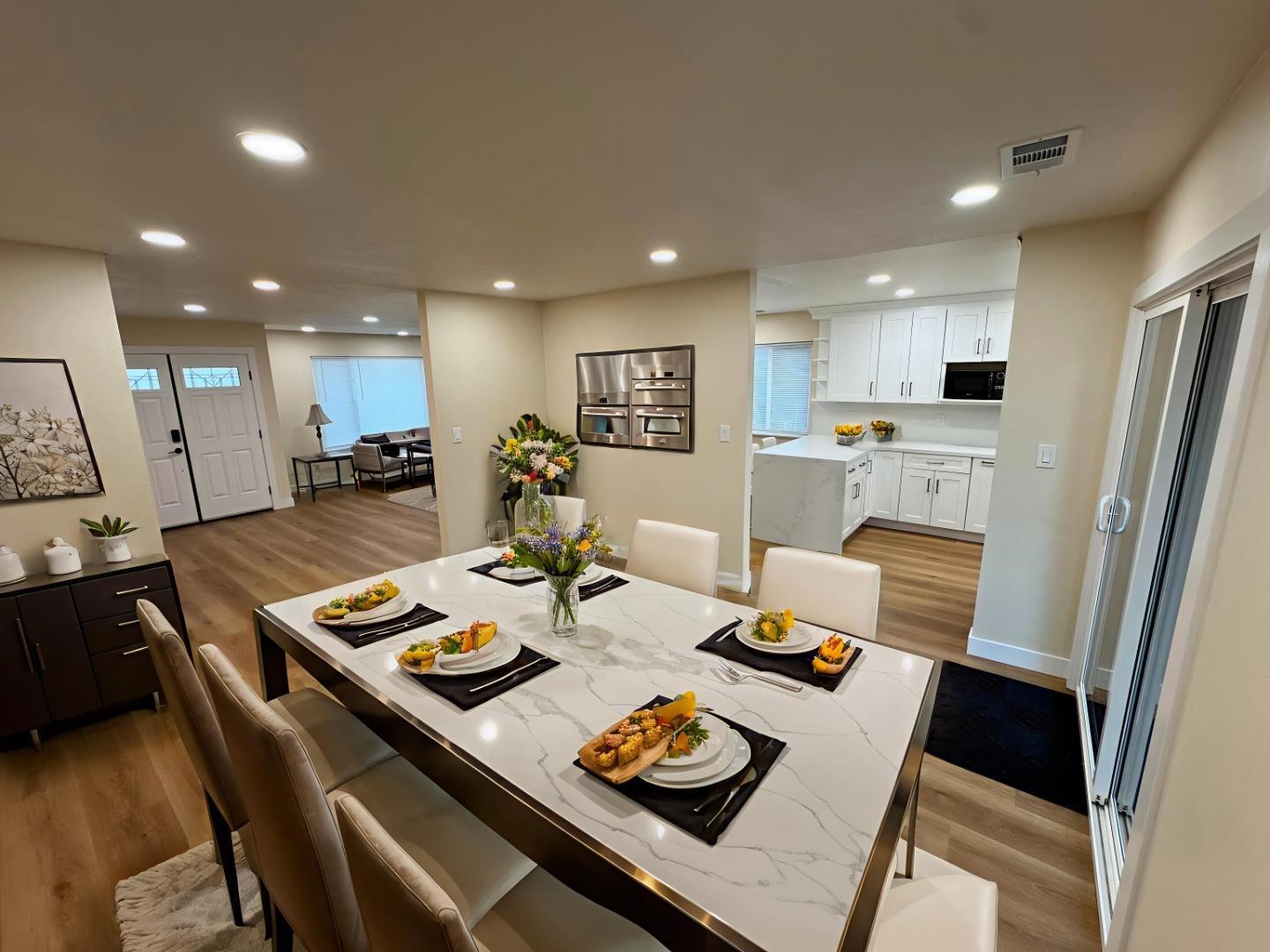 Detail Gallery Image 4 of 31 For 315 Colleen Ct, Morgan Hill,  CA 95037 - 3 Beds | 2 Baths