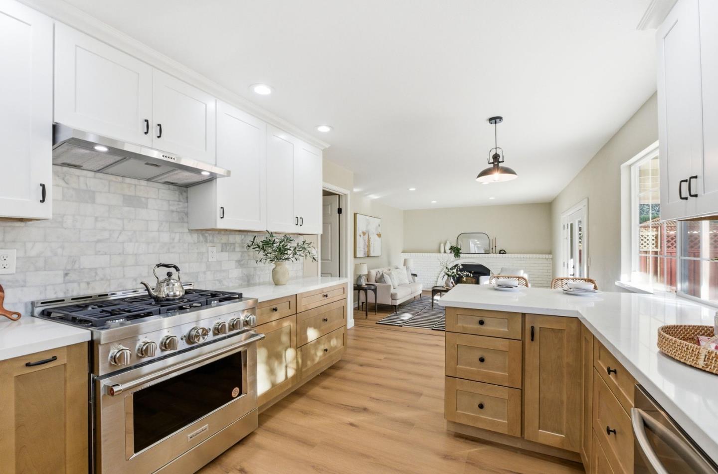 Detail Gallery Image 11 of 41 For 668 Potomac Ct, San Jose,  CA 95136 - 5 Beds | 3 Baths