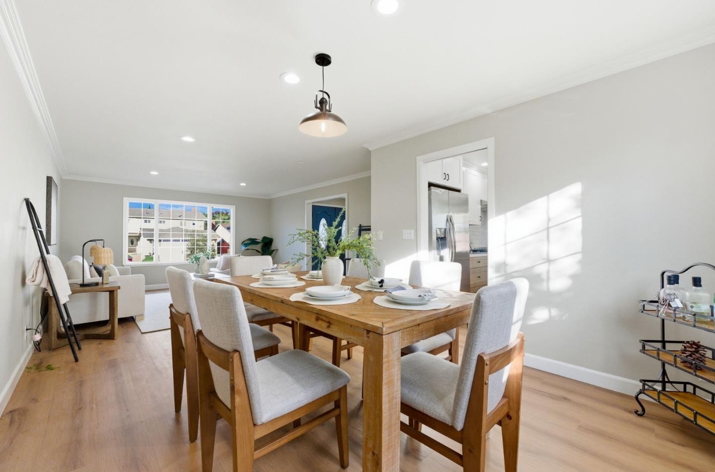 Detail Gallery Image 7 of 41 For 668 Potomac Ct, San Jose,  CA 95136 - 5 Beds | 3 Baths