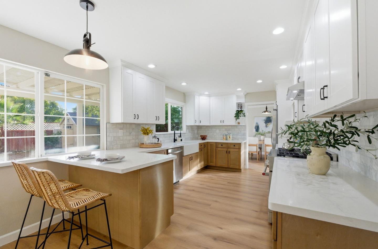 Detail Gallery Image 8 of 41 For 668 Potomac Ct, San Jose,  CA 95136 - 5 Beds | 3 Baths