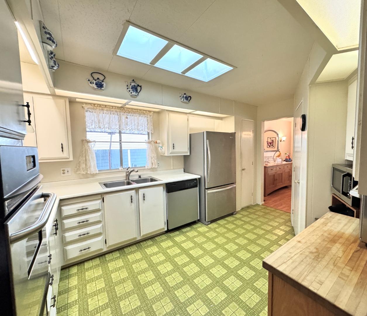 Detail Gallery Image 11 of 25 For 14 Driftwood Trl #14,  Half Moon Bay,  CA 94019 - 2 Beds | 2 Baths