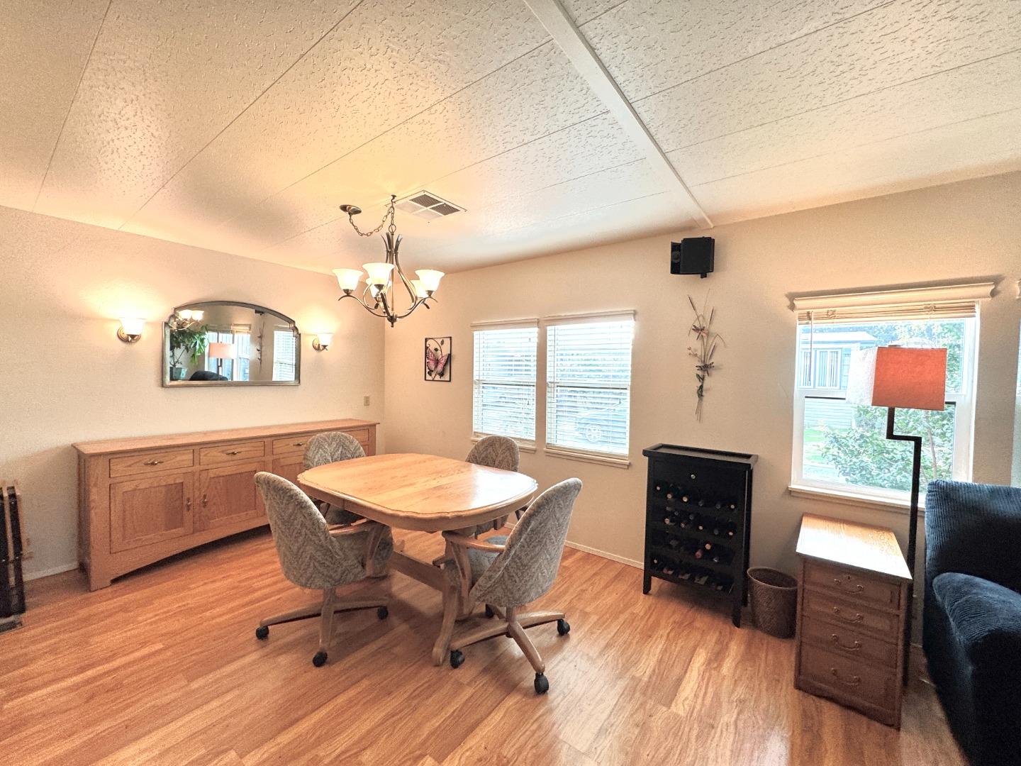 Detail Gallery Image 9 of 25 For 14 Driftwood Trl #14,  Half Moon Bay,  CA 94019 - 2 Beds | 2 Baths