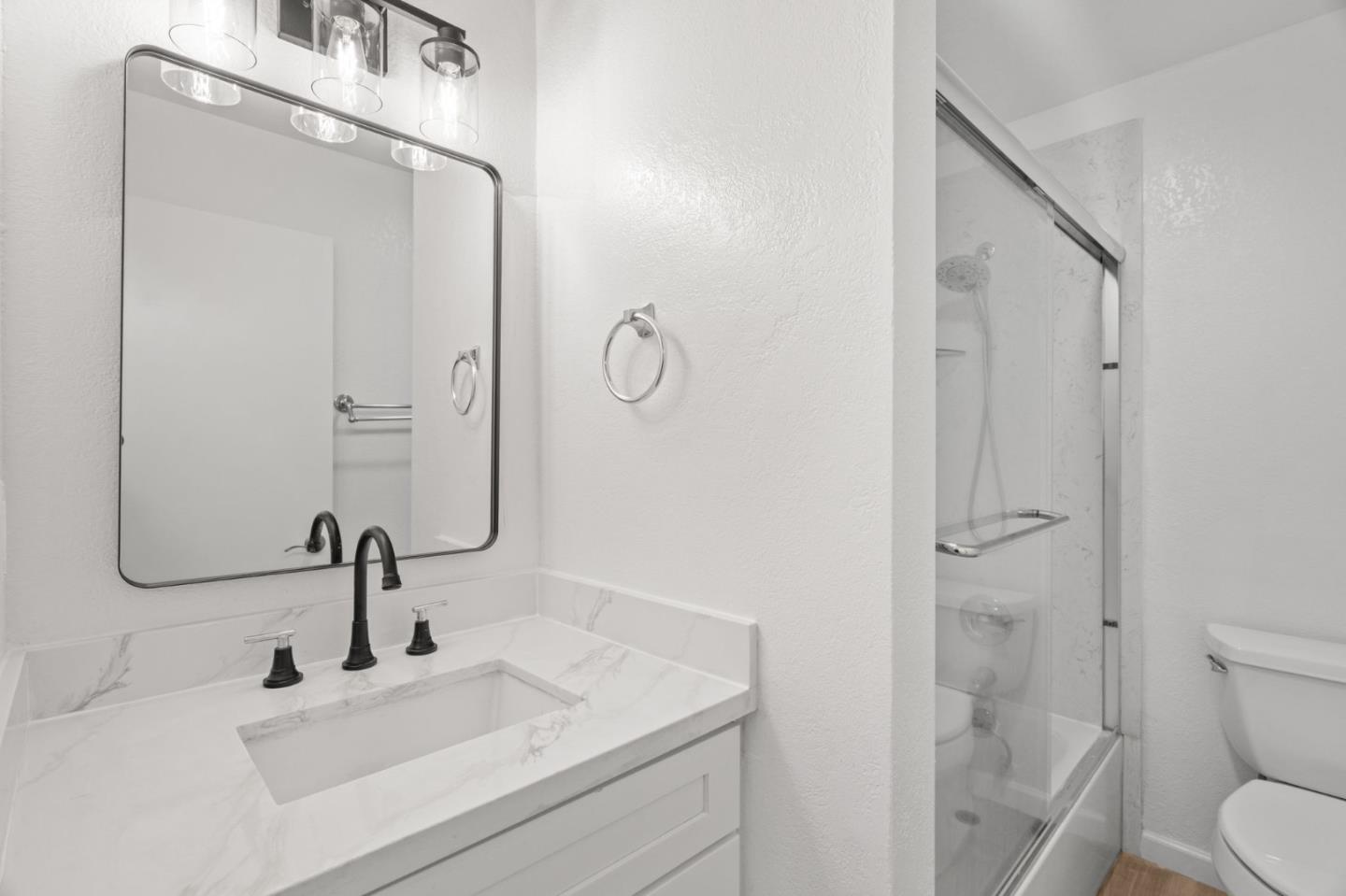Detail Gallery Image 16 of 28 For 1033 Crestview Dr #207,  Mountain View,  CA 94040 - 2 Beds | 2 Baths