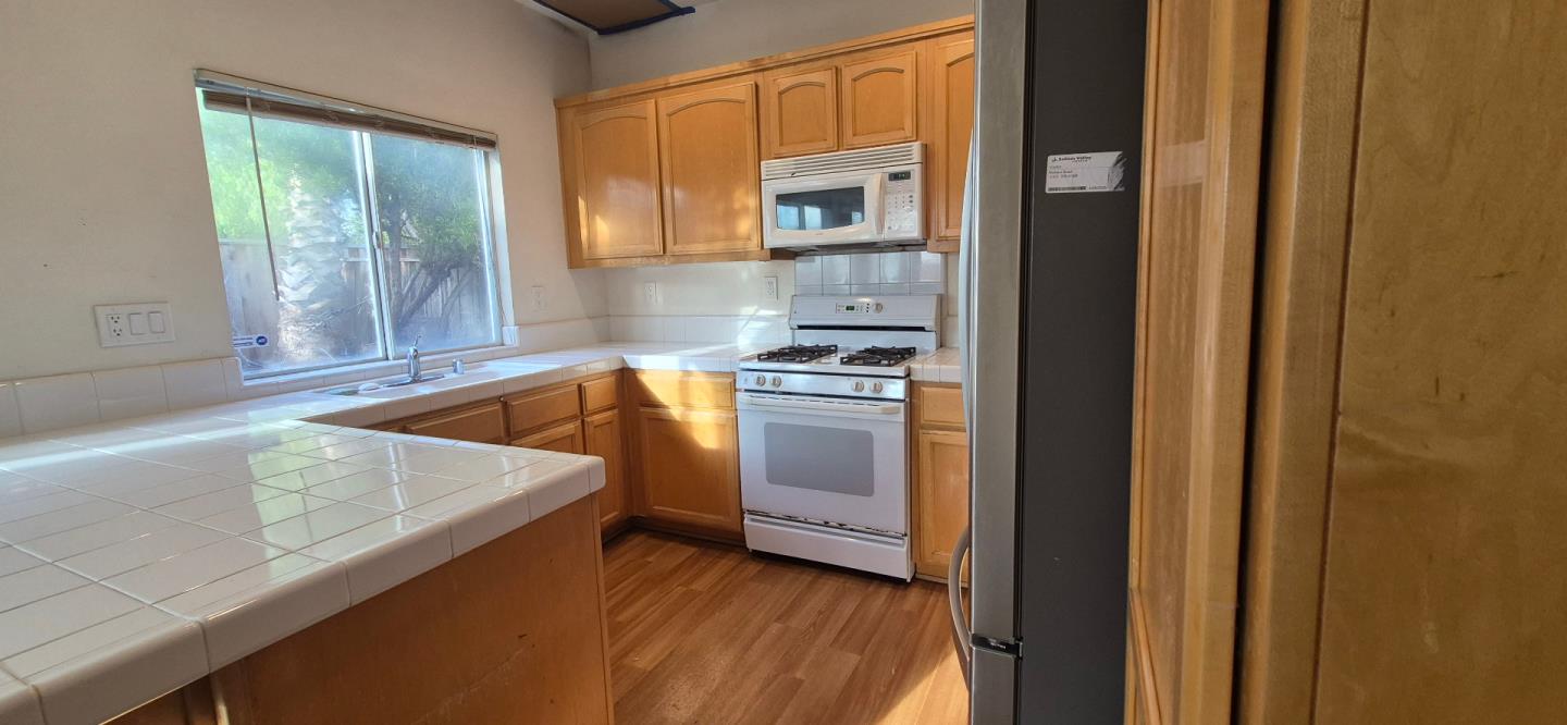 Detail Gallery Image 11 of 29 For 21854 Stonegate, Salinas,  CA 93908 - 3 Beds | 2/1 Baths