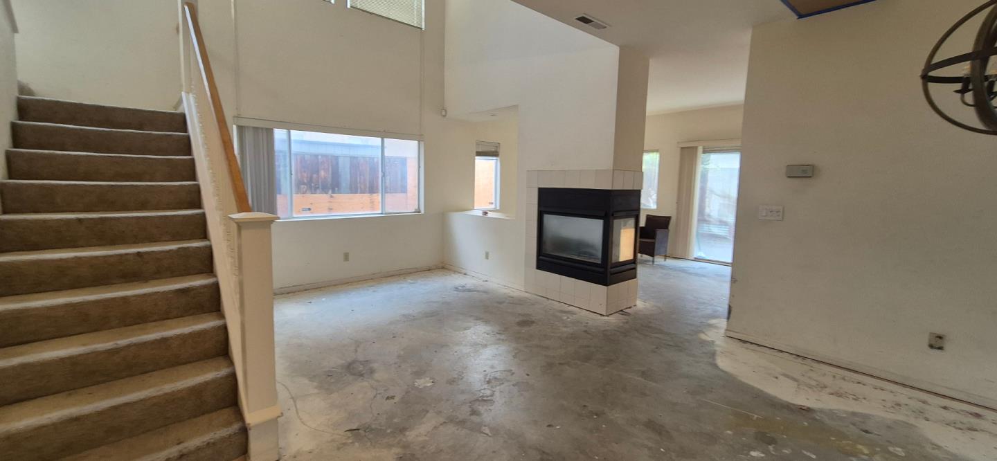 Detail Gallery Image 6 of 29 For 21854 Stonegate, Salinas,  CA 93908 - 3 Beds | 2/1 Baths