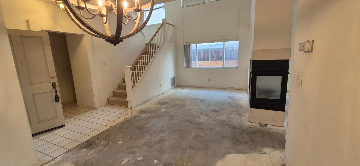 Detail Gallery Image 7 of 29 For 21854 Stonegate, Salinas,  CA 93908 - 3 Beds | 2/1 Baths